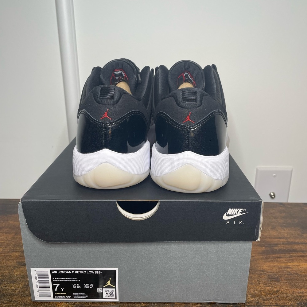Air Jordan 11 Retro Low Gs Black Gym Red White Sail 528896-001 Size 7y - Picture 4 of 8